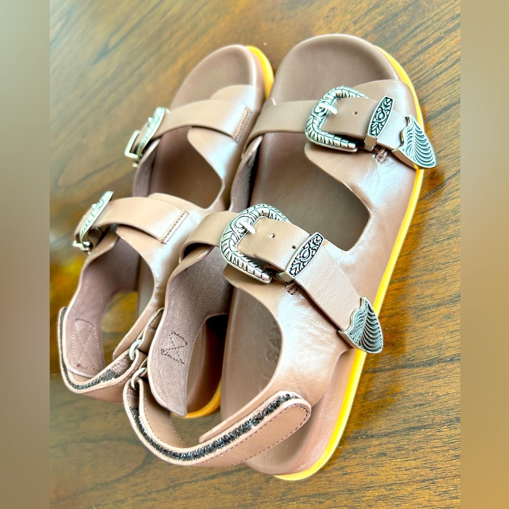 Genuine Leather Sol Sana footbed sandals in Cocoa size 38